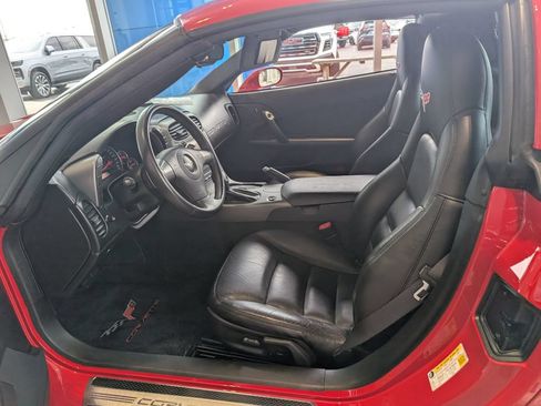 Used 2007 Chevrolet Corvette Coupe w/ Preferred Equipment Group RWD image 10