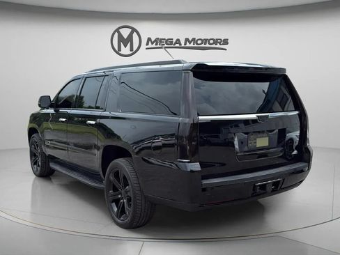 Used 2018 Cadillac Escalade ESV Luxury RWD image 5
