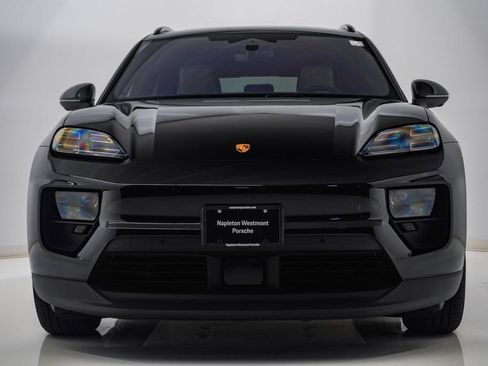 Certified 2025 Porsche Macan 4S Electric AWD/4WD image 6