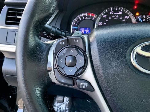 Used 2012 Toyota Camry SE FWD image 21
