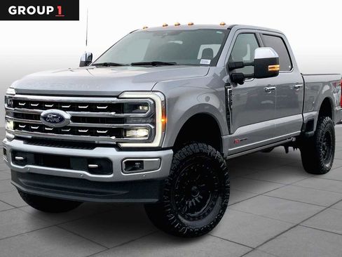 Used 2024 Ford F250 Platinum image 1