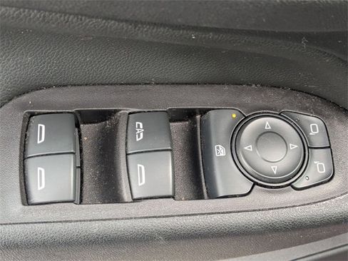 Used 2021 Chevrolet Equinox LT image 12