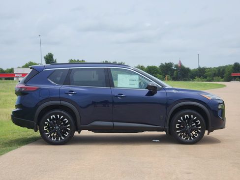 New 2026 Nissan Rogue Dark Armor FWD image 7