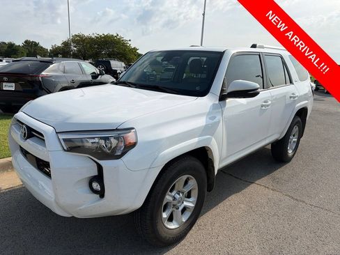 Used 2023 Toyota 4Runner SR5 Premium w/ Moonroof Package RWD image 1