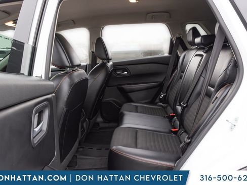 Used 2025 Nissan Rogue SV AWD/4WD image 19