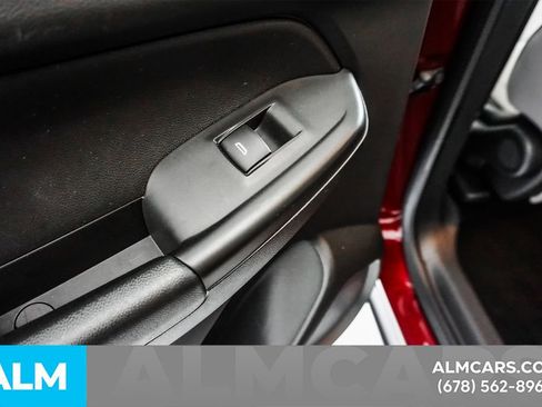Used 2025 Chevrolet TrailBlazer LT FWD image 49