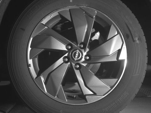 Used 2025 Nissan Rogue SV image 14