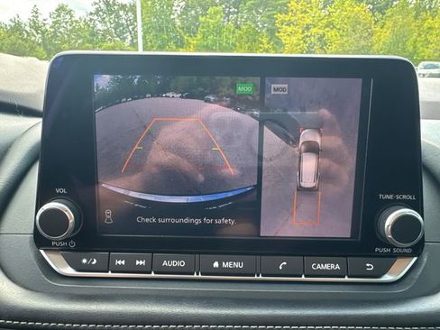 Used 2022 Nissan Rogue SL image 36