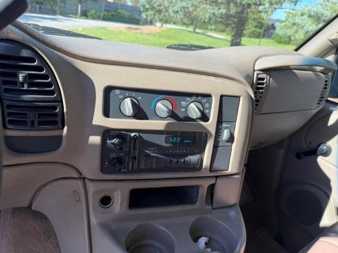Used 1999 Chevrolet Astro Passenger RWD image 16