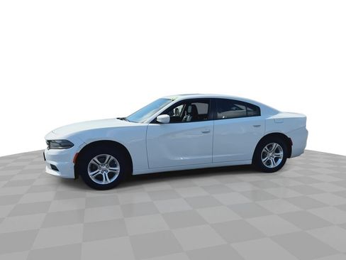 Used 2021 Dodge Charger SXT w/ Leather Interior Group RWD image 5