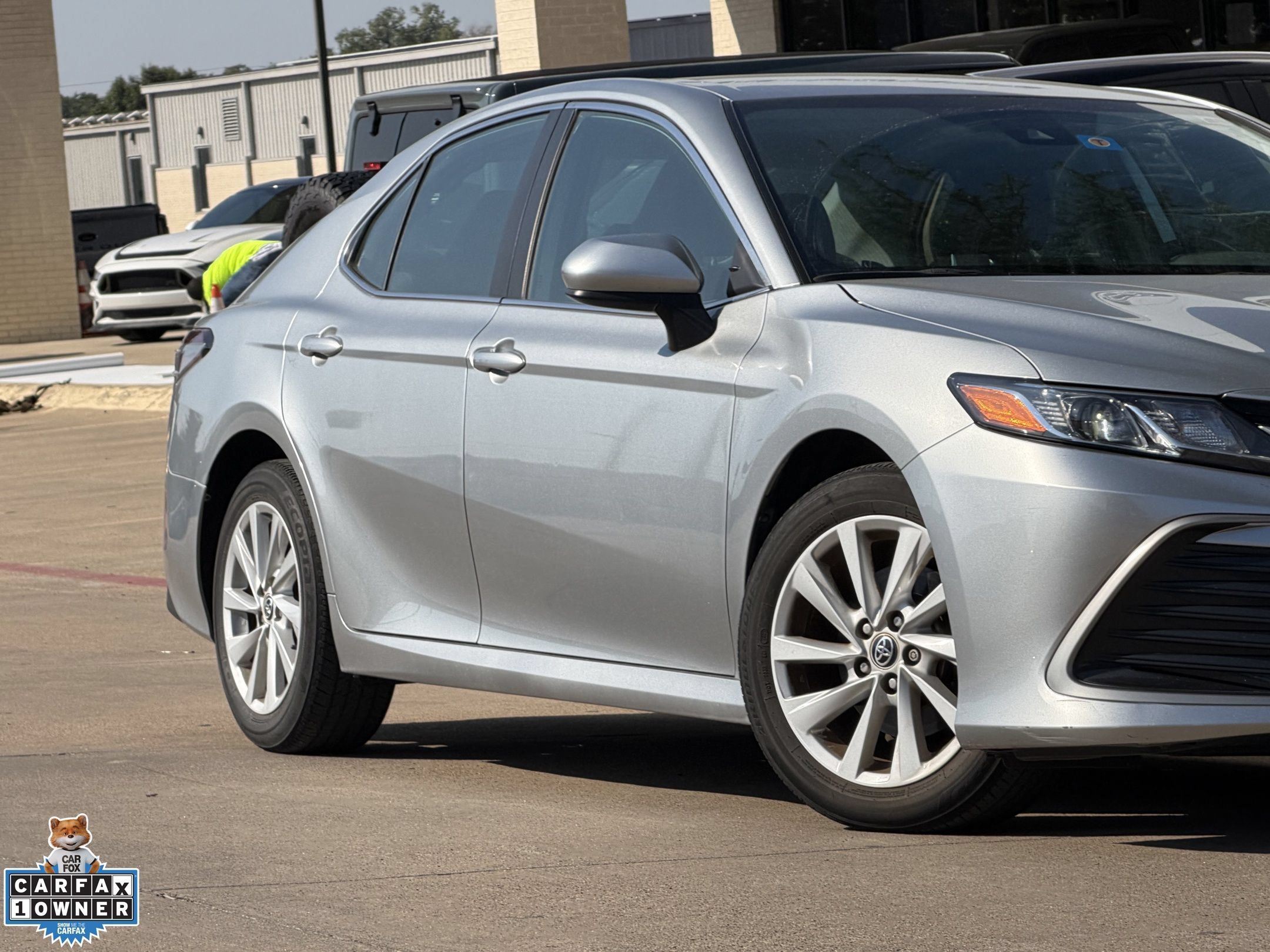 Used 2021 Toyota Camry LE FWD image 9