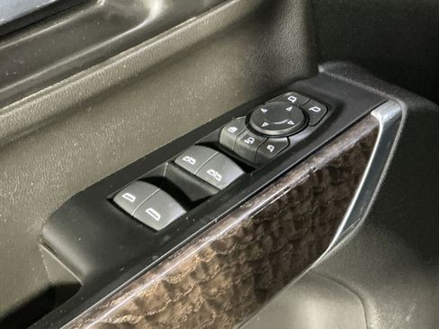 Used 2022 GMC Sierra 3500 Denali AWD/4WD image 16