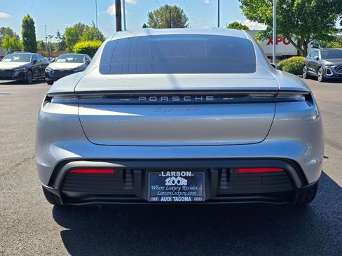 Used 2025 Porsche Taycan 4S AWD/4WD image 4