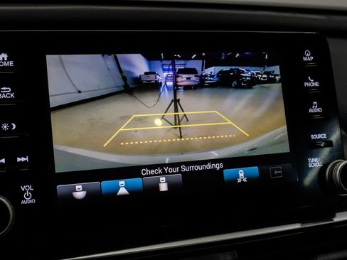 Used 2018 Honda Accord Touring image 29