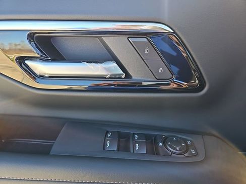 New 2026 Chevrolet Suburban LS RWD image 23
