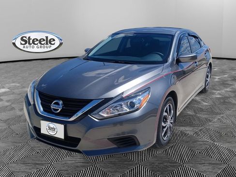 Used 2018 Nissan Altima 2.5 S w/ S Convenience Package FWD image 1