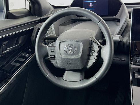 Used 2024 Toyota bZ4X FWD image 18