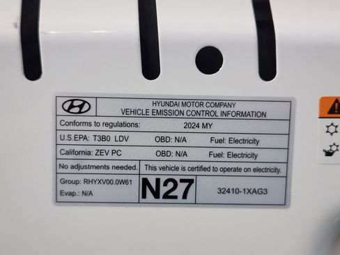 Used 2024 Hyundai Ioniq 5 SEL RWD image 22