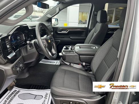 Used 2023 Chevrolet Silverado 1500 LT AWD/4WD image 30