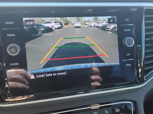 Used 2023 Volkswagen Atlas SE image 29