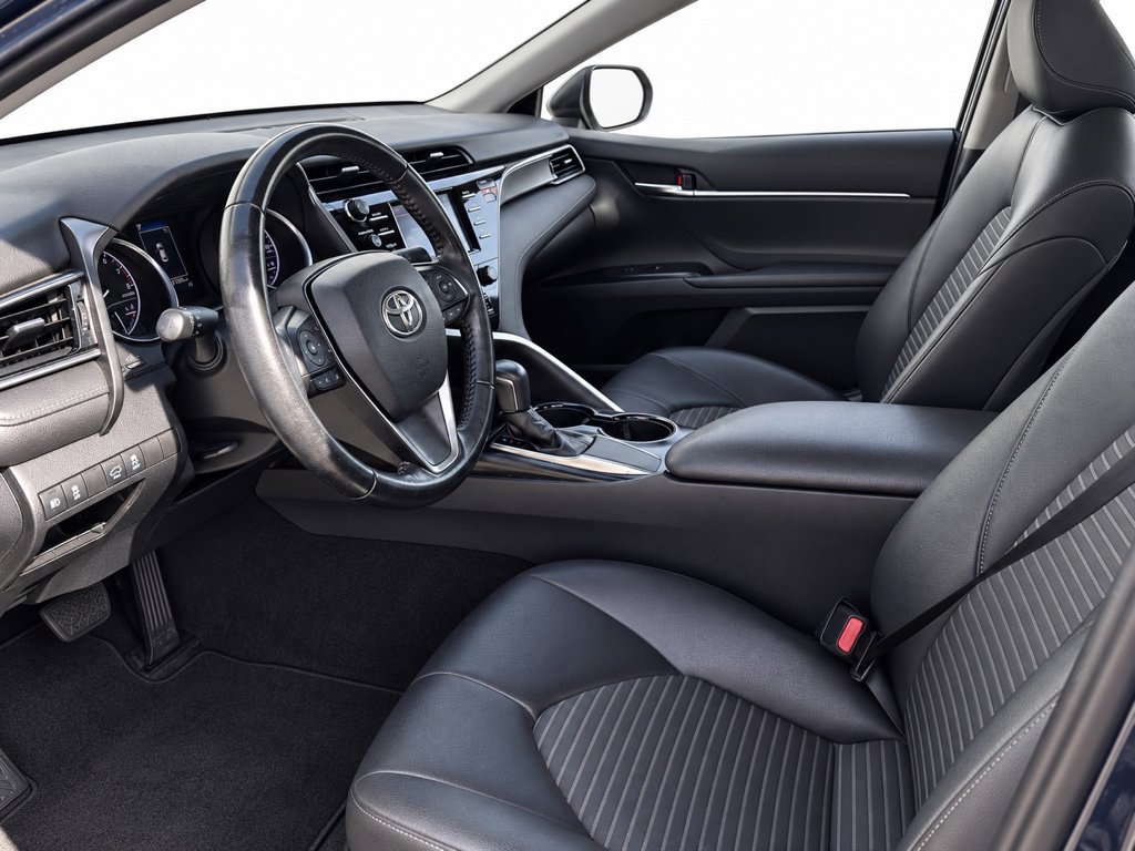 Used 2019 Toyota Camry SE FWD image 11