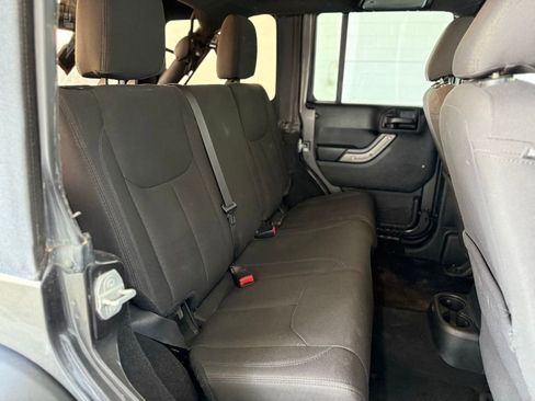 Used 2018 Jeep Wrangler Unlimited Sport S image 49