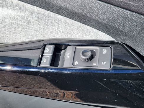 New 2026 Volkswagen ID.4 Pro image 5