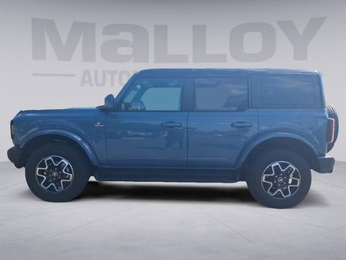 Used 2025 Ford Bronco Outer Banks AWD/4WD image 2