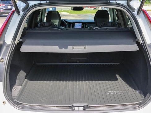 Used 2023 Volvo XC60 B5 Plus w/ Climate Package image 10