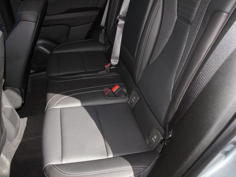 Used 2025 Buick Envision Preferred AWD/4WD image 21