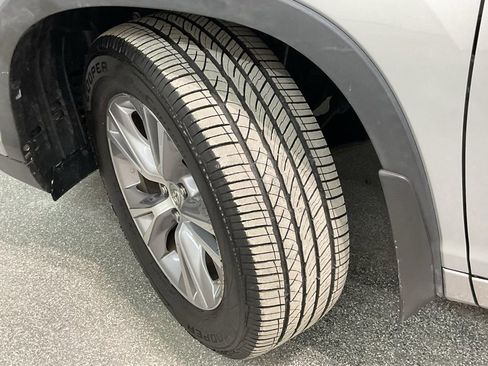 Used 2014 Toyota Highlander XLE image 33