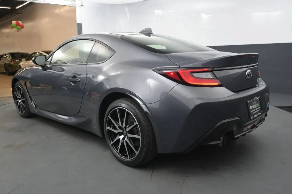 Used 2022 Toyota GR86 w/ ALL Weather Mat Package (TMS) RWD image 3