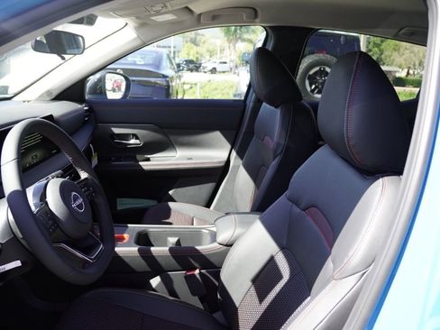 New 2026 Nissan Kicks SR image 16