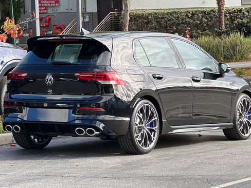 New 2026 Volkswagen Golf 2.0T image 4