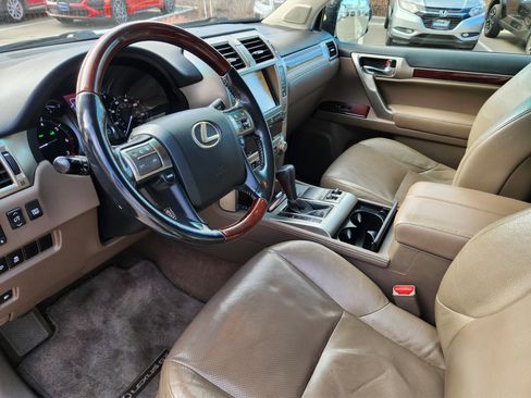 Used 2015 Lexus GX 460 image 8