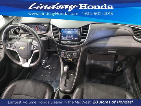 Used 2020 Chevrolet Trax LT w/ LT Convenience Package FWD image 10