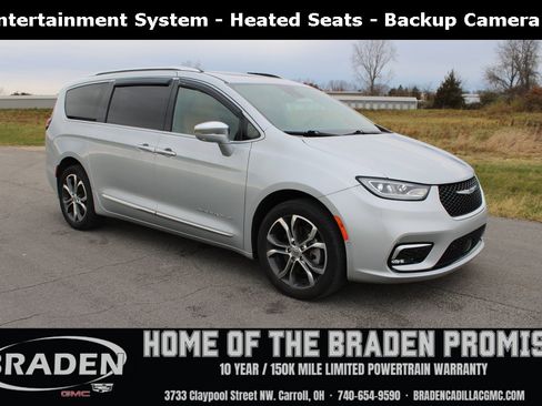 Used 2022 Chrysler Pacifica Pinnacle image 1