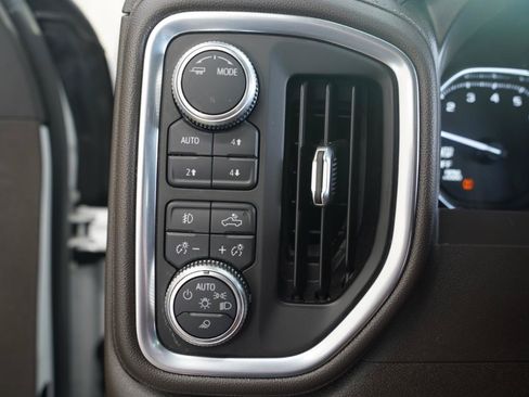 Used 2020 GMC Sierra 1500 SLT AWD/4WD image 23