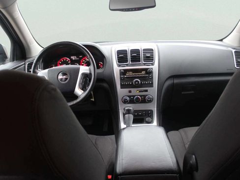 Used 2011 GMC Acadia SLE image 7