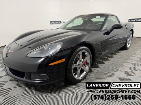 Used 2007 Chevrolet Corvette Coupe w/ Preferred Equipment Group RWD image 1
