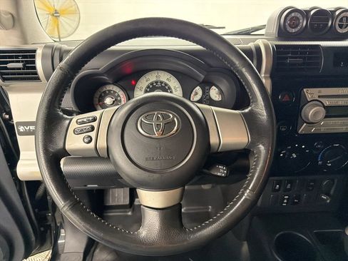 Used 2009 Toyota FJ Cruiser 2WD image 15