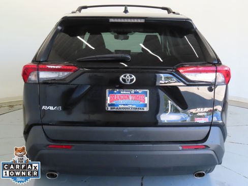 Used 2023 Toyota RAV4 XLE image 5