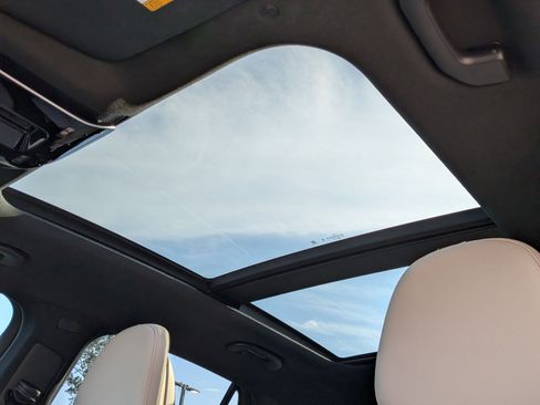 New 2026 Mercedes-Benz GLC 300 4MATIC image 28