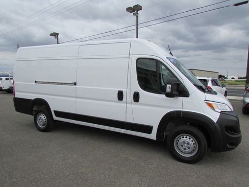 Used 2025 RAM ProMaster 3500 w/ Convenience Group FWD image 5