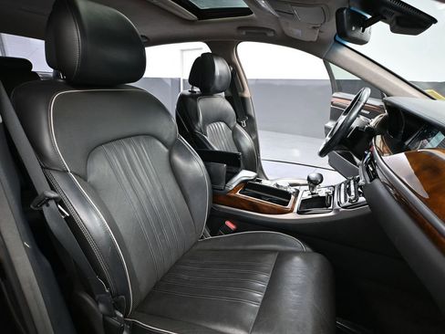 Used 2017 Genesis G90 3.3T Premium image 48