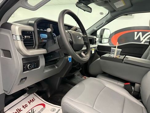 New 2026 Ford F250 4x4 Crew Cab Super Duty image 12