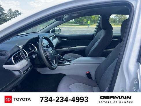 Used 2022 Toyota Camry LE FWD image 18