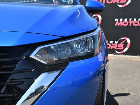 Used 2025 Nissan Sentra SV FWD image 11