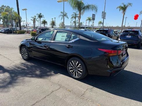 New 2026 Nissan Altima 2.5 SV FWD image 4