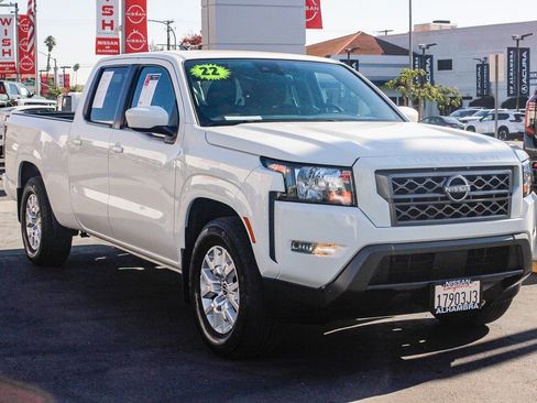 Certified 2022 Nissan Frontier SV w/ Technology Package image 4